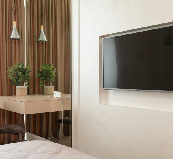 pexels-heyho-6636253